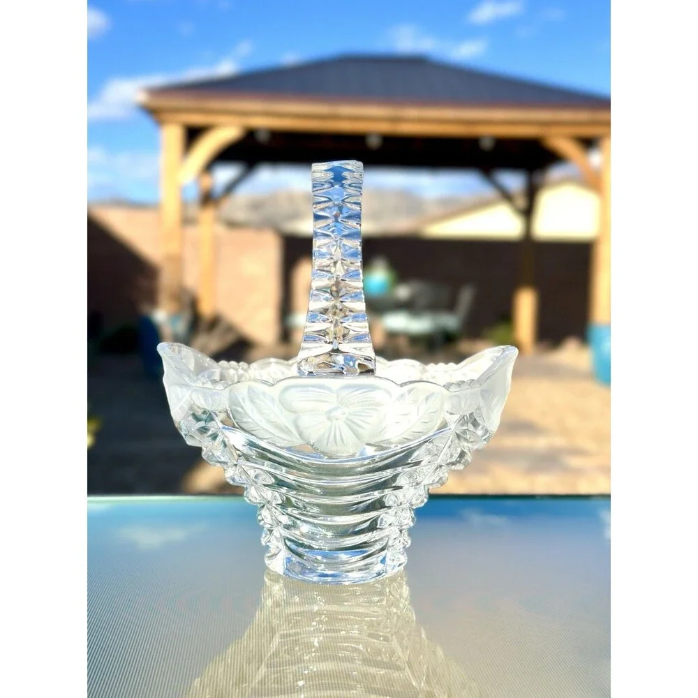 Anna Hutte Bleikristall 24 % Lead CRYSTAL Easter BASKET Bowl w/ Handle - Germany
